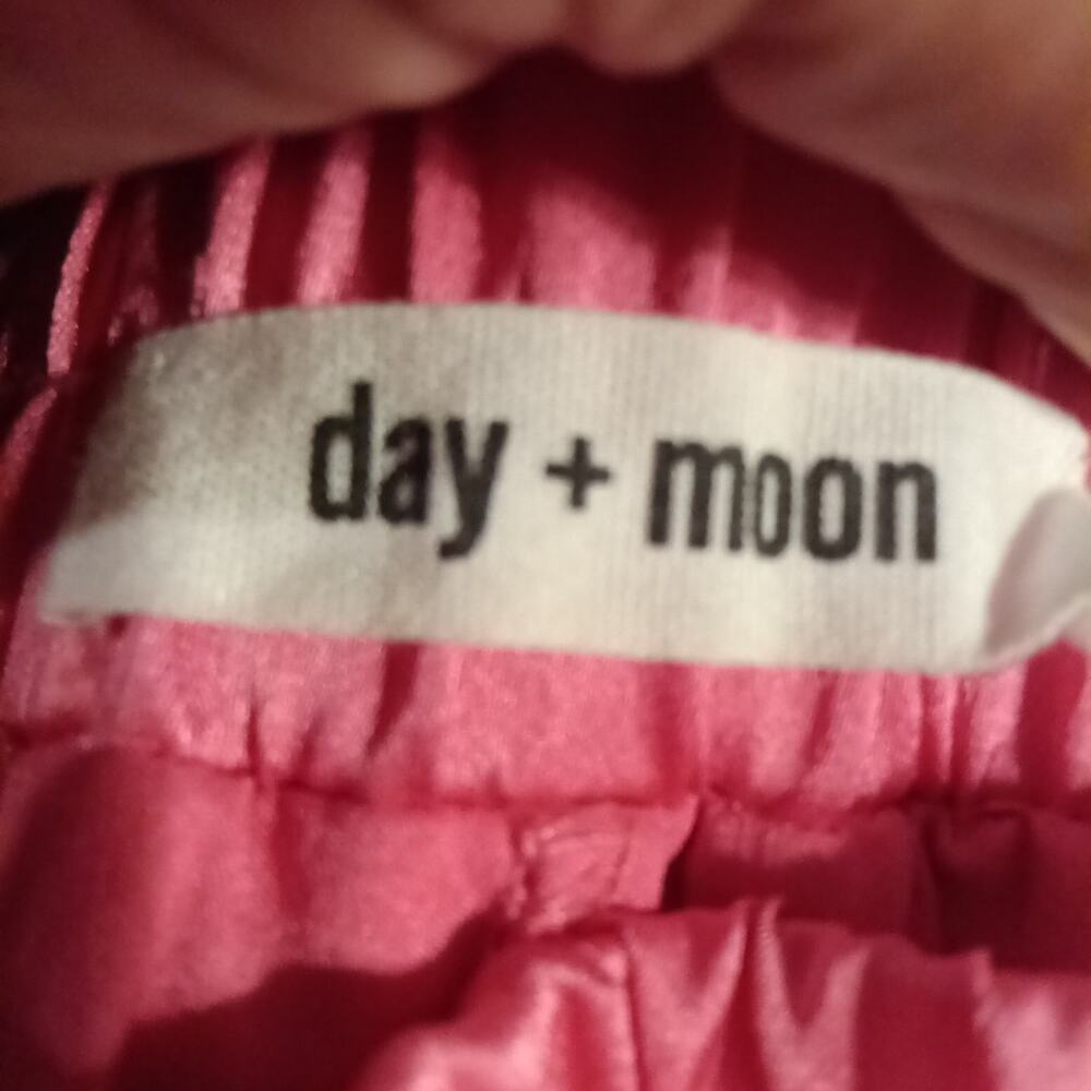 Day + Moon Elegant Hot Pink Ruffle Skirt/skort Small elastic waist with tie - Picture 2 of 6
